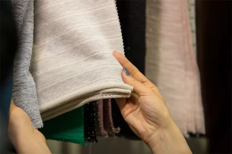Why-a-Clear-Market-Position-Is-So-Important-for-Startup-and-SMEs-Clothing-Brands-01.jpg